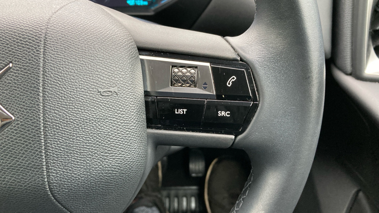 DS 3 Crossback 100kW E-TENSE Bastille 50kWh 5dr Auto Electric 